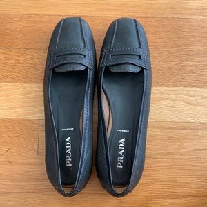 Prada flats. Perfect condition